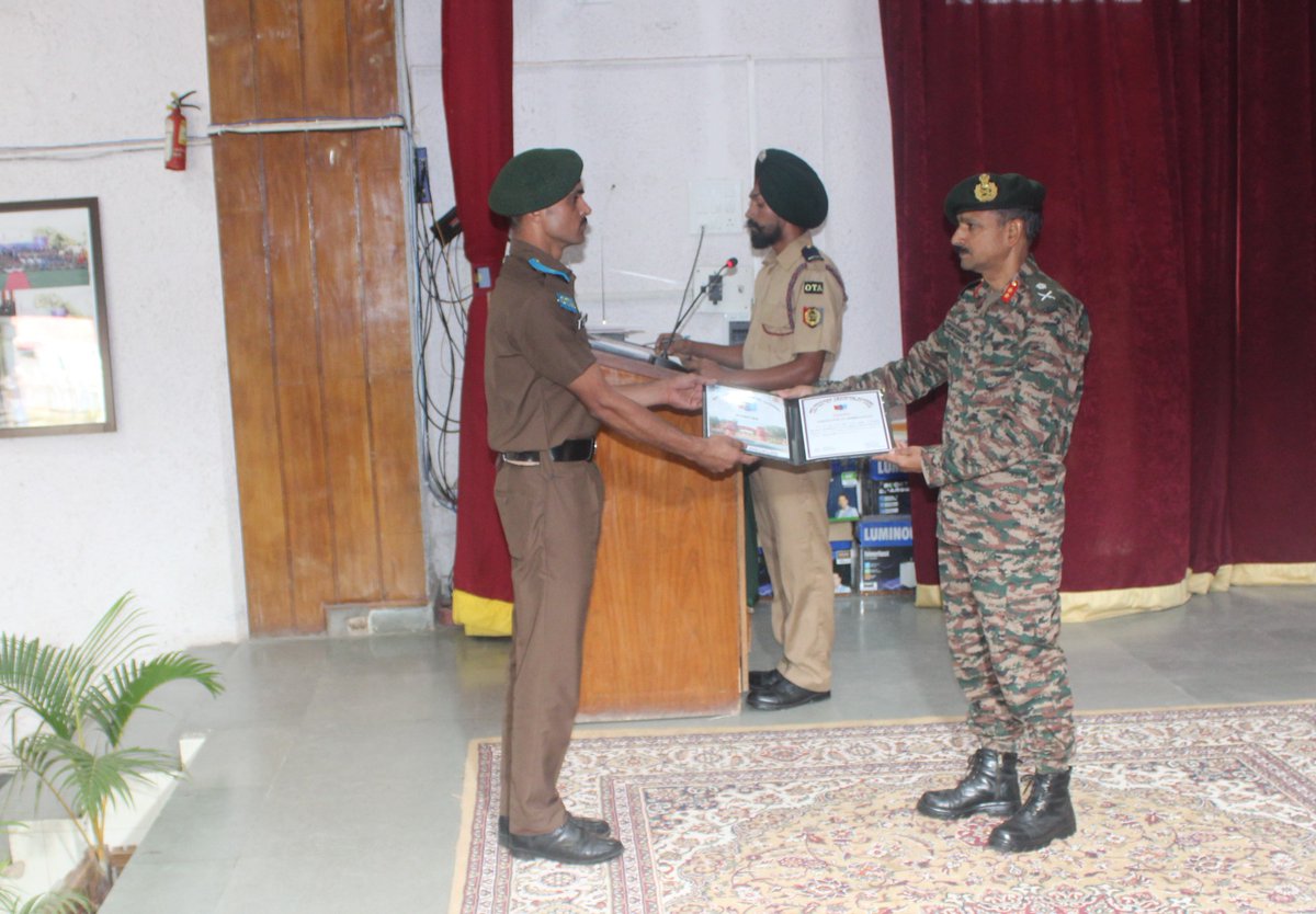 NCC_OTA_Kamptee's tweet photo. Maj Gen Upkar Chander, Comdt #NCCOTA(K) felicitated meritorious CTOs and delivered the closing address to the Passing Out #PRCN Course on 20 Dec 2024. Comdt exhorted CTOs to be role models for NCC cadets in particular and society at large.
@HQ_DG_NCC
@SpokespersonMoD
@PRODefNgp https://t.co/qNqRp818xS