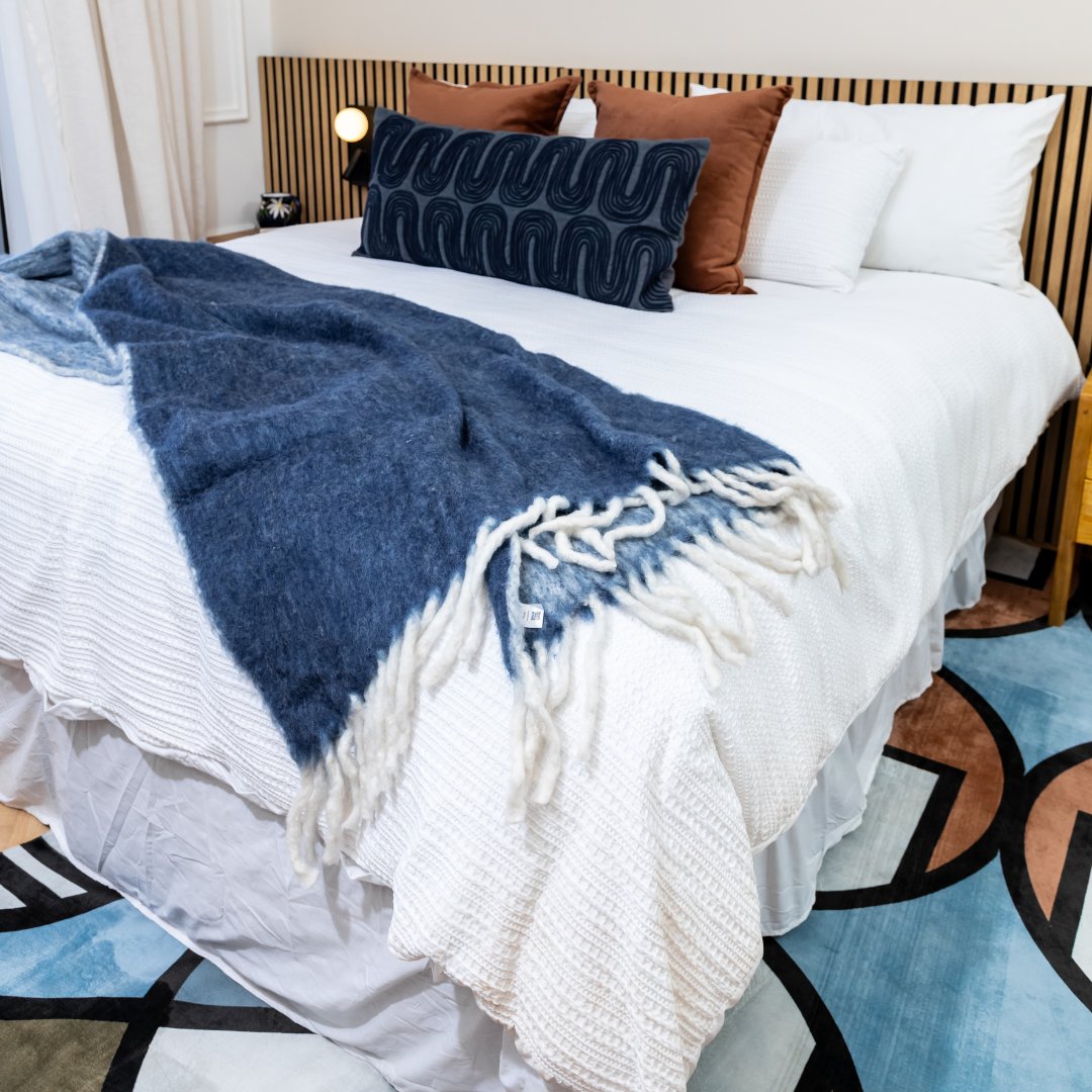 MyDesignRulesTV's tweet photo. This is what sweet dreams look like 🥰
A big thank you to Restonic for making sure our Teams have only the bed quality beds in their bedrooms.
Which Team's bed are you diving into for some ZZZ? 😇 😴 #MyDesignRules #PowerOfSleep https://t.co/iAgT5En5cO