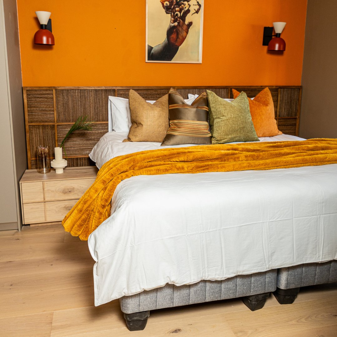 MyDesignRulesTV's tweet photo. This is what sweet dreams look like 🥰
A big thank you to Restonic for making sure our Teams have only the bed quality beds in their bedrooms.
Which Team's bed are you diving into for some ZZZ? 😇 😴 #MyDesignRules #PowerOfSleep https://t.co/iAgT5En5cO