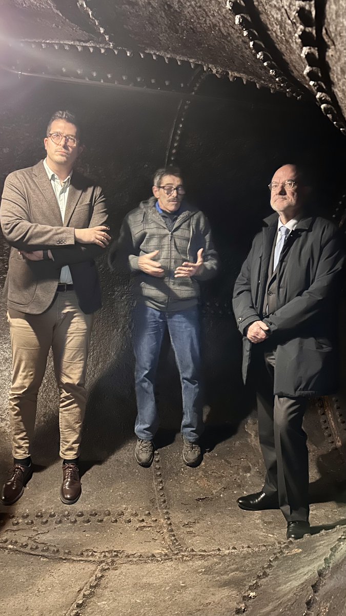 Ajuntament d'Esparreguera (@esparreguera) on Twitter photo 🏦 La trobada ha culminat a la #ColòniaSedó, on l'alcalde i el conseller s'han trobat amb representants del <a href="/mcoloniasedo/">Museu de la Colònia Sedó d'Esparreguera</a>, el <a href="/CECBLL/">Centre d'Estudis Comarcals del Baix Llobregat</a> i empresaris de la zona industrial i han visitat el museu i el conjunt patrimonial #Esparreguera #Patrimoni 🏦 La trobada ha culminat a la #ColòniaSedó, on l'alcalde i el conseller s'han trobat amb representants del <a href="/mcoloniasedo/">Museu de la Colònia Sedó d'Esparreguera</a>, el <a href="/CECBLL/">Centre d'Estudis Comarcals del Baix Llobregat</a> i empresaris de la zona industrial i han visitat el museu i el conjunt patrimonial #Esparreguera #Patrimoni