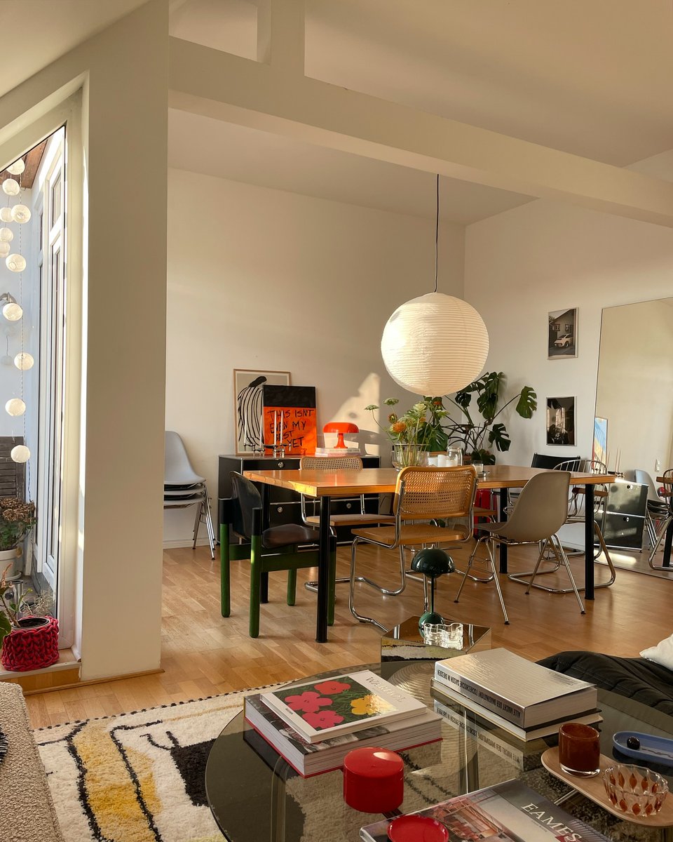 ELLEDecoFR's tweet photo. Vintage Treasures โจ
๐ธ @___mrdna
#spaceage #spaceagedesign #homedecor #homedesign #altbaucharme #altbauwohnung #altbauliebe #wohnungseinrichtung #midcenturylamp #midcenturymodern #midcenturyinterior #solebich https://t.co/5zZ2XPZwyd