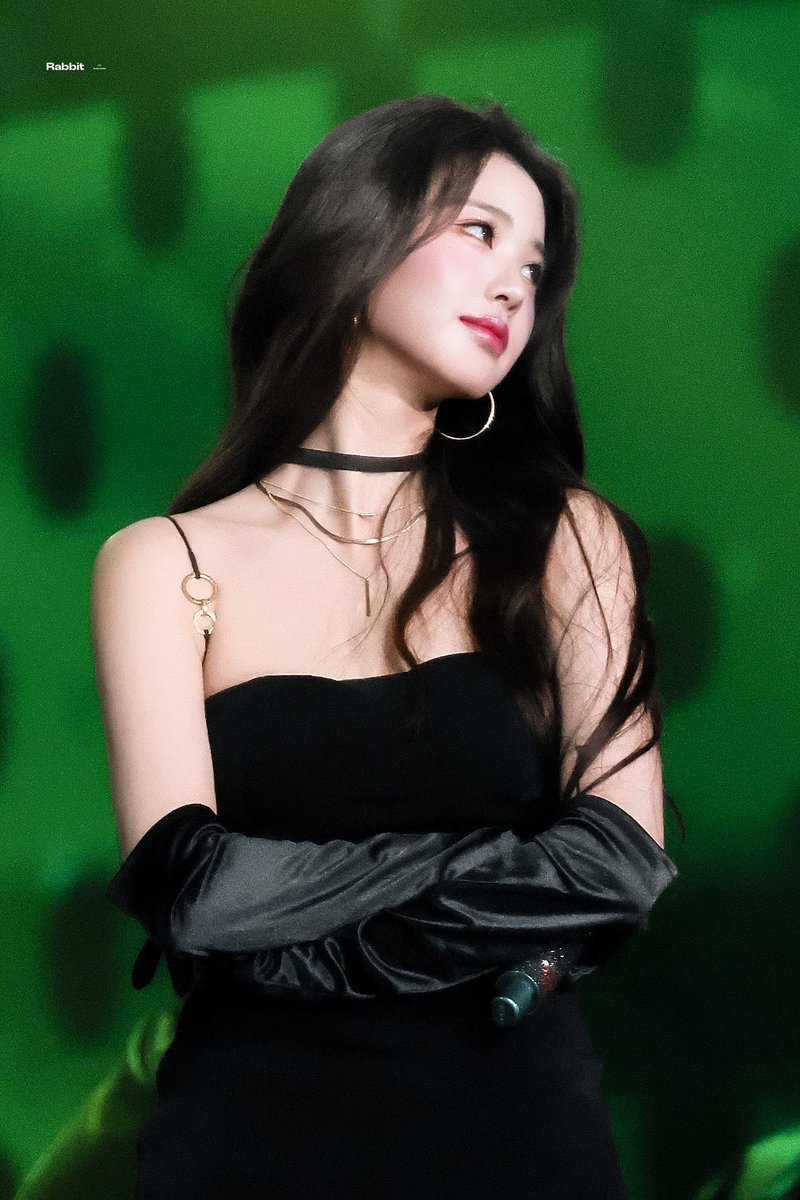wonyoung pics tweet media