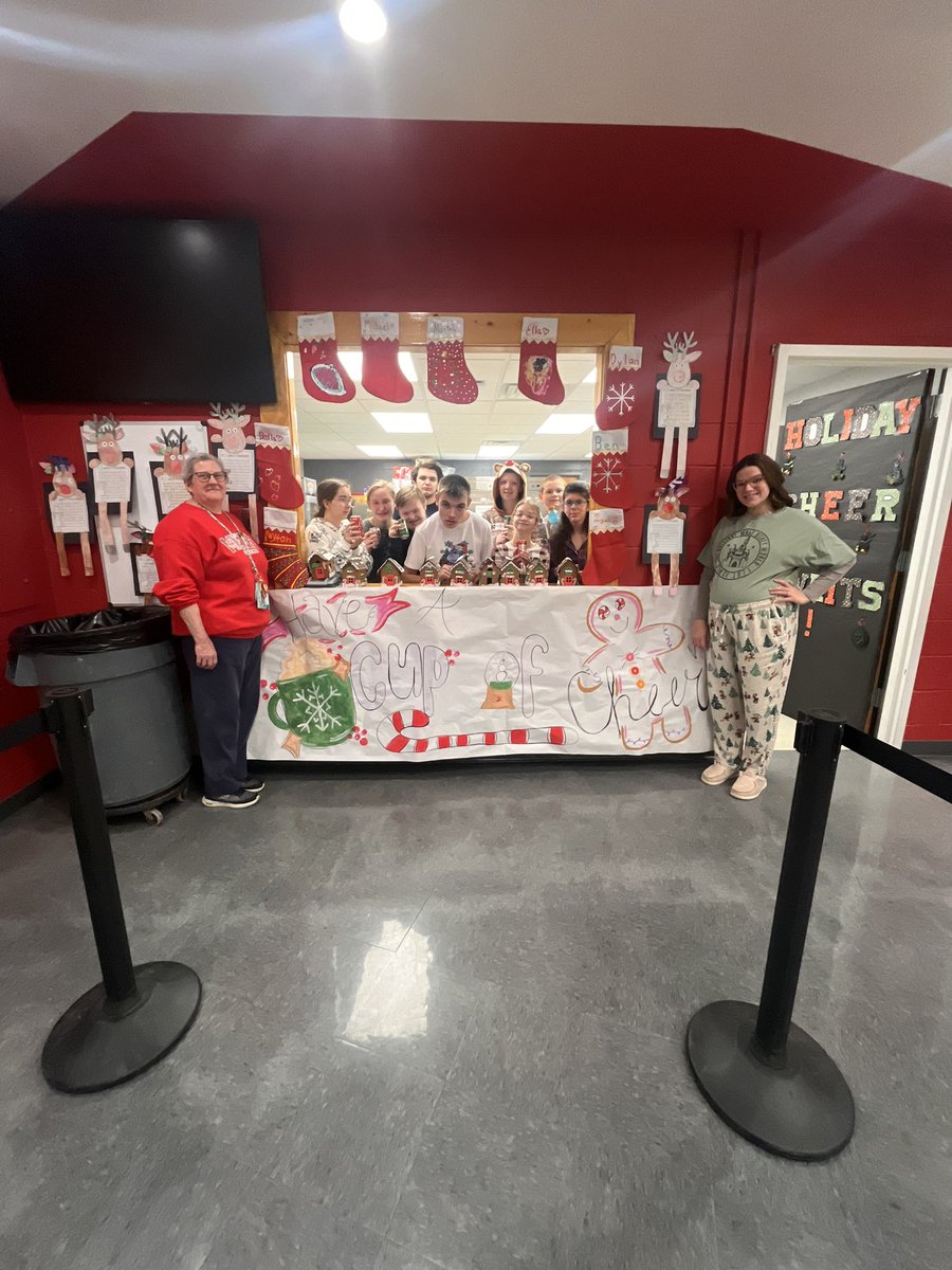 Mrs_Novak_EF's tweet photo. Had a “Cup of Cheer” today at EFHS. Thank you to life skills and admin for such a wonderful day! 🥛🍪 https://t.co/TNoDExh3CI