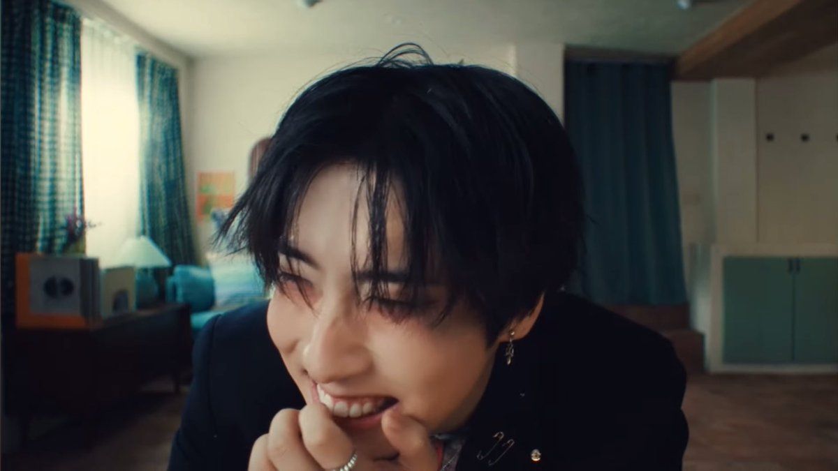 hansoftbot's tweet photo. that’s our cute rockstar 🤏🏻 https://t.co/LkI2ABQq5j