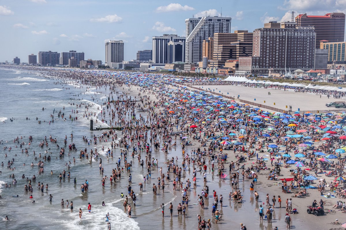 Help shape the future of the Atlantic City Airshow by taking our 3-minute survey. Your feedback matters.  surveymonkey.com/r/QNGCS53SOCIAL