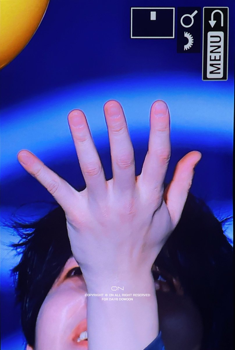 241220 The present
오늘도 뽀용빔 잘 보고 갑니다 (^O^)
#도운 #DOWOON #데이식스 #DAY6 #드럼치는도운이