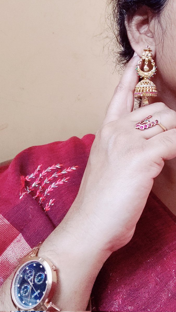 Sailu_JSP's tweet image. సరే ఇప్పుడు ఈ trend లో participate చేస్తే 2025 అంతా బాగుంటుందా Sir 😊
#JhumkaTwitter