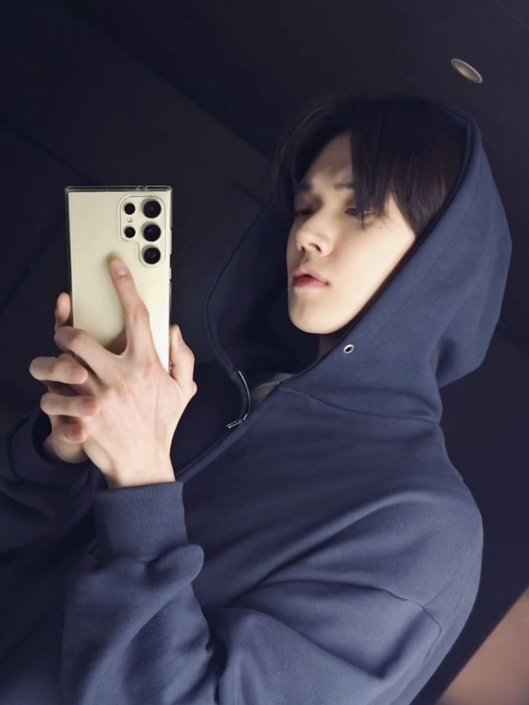 loopszzn's tweet photo. hottest man alive https://t.co/oZCr1IL9Jt