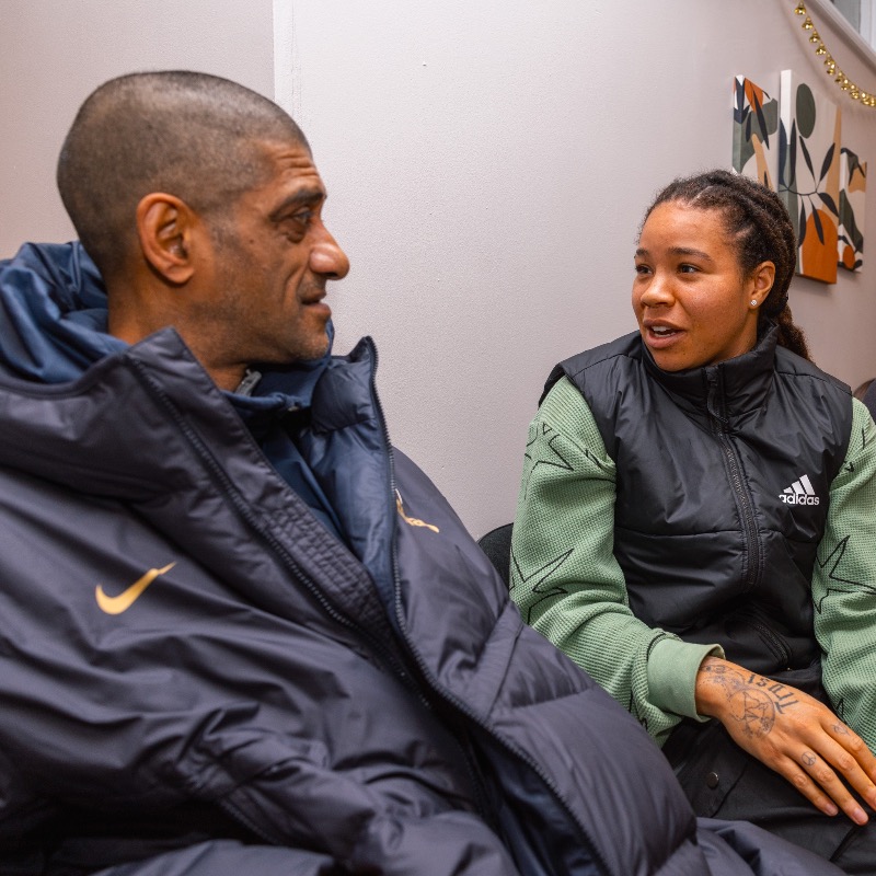 ChelseaFCW's tweet photo. Chelsea players visited @SPEARLondon to meet the people being supported by your donations to our #WrapUpWarm campaign with @CFCFoundation. 💙