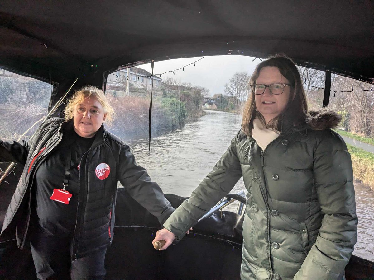 VHSComms's tweet image. VHS wishes everyone a happy festive season and new year. We were excited to finish the year with a visit to VHS member @SortedProject onboard the Panacea canal boat. Such fantastic work is being done to support those in recovery. VHS is closed December 24th &amp;amp; back January 6th.