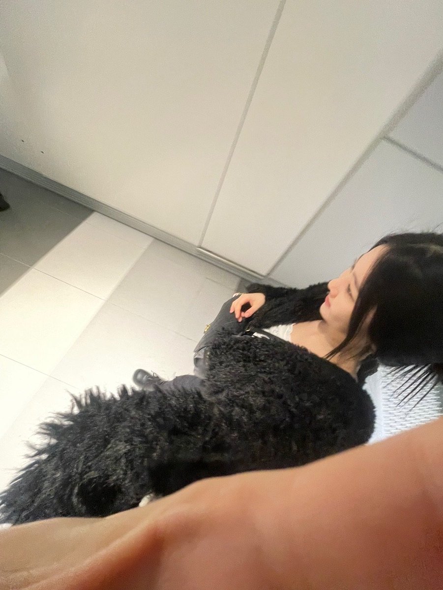 241218 아이칠린 재키 버블 🦊

#아이칠린 #ICHILLIN #재키 #JACKIE #쟄과콩나물 #jackjack