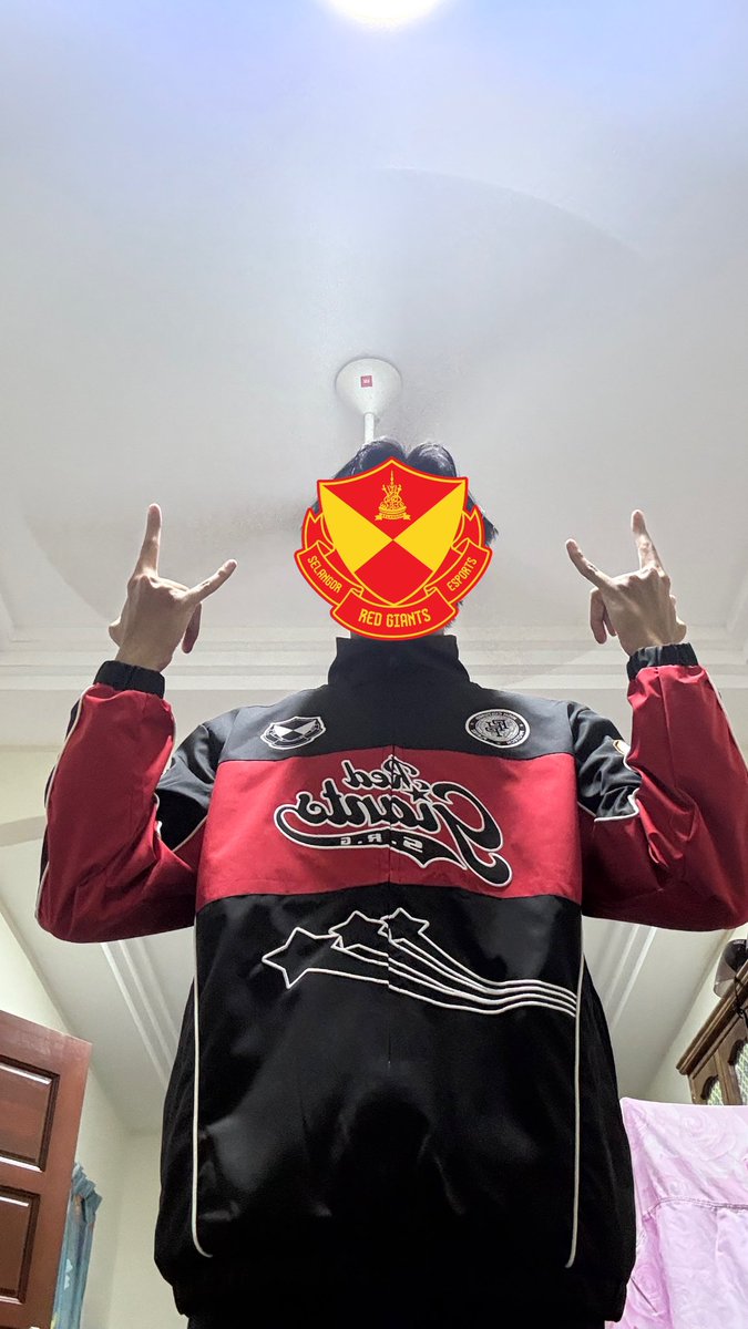 fqdrs's tweet photo. WTS Jacket SRG x High Cultured x Playaz x Protech #M6 #SRG #HighCultured https://t.co/qD47BNkHmF