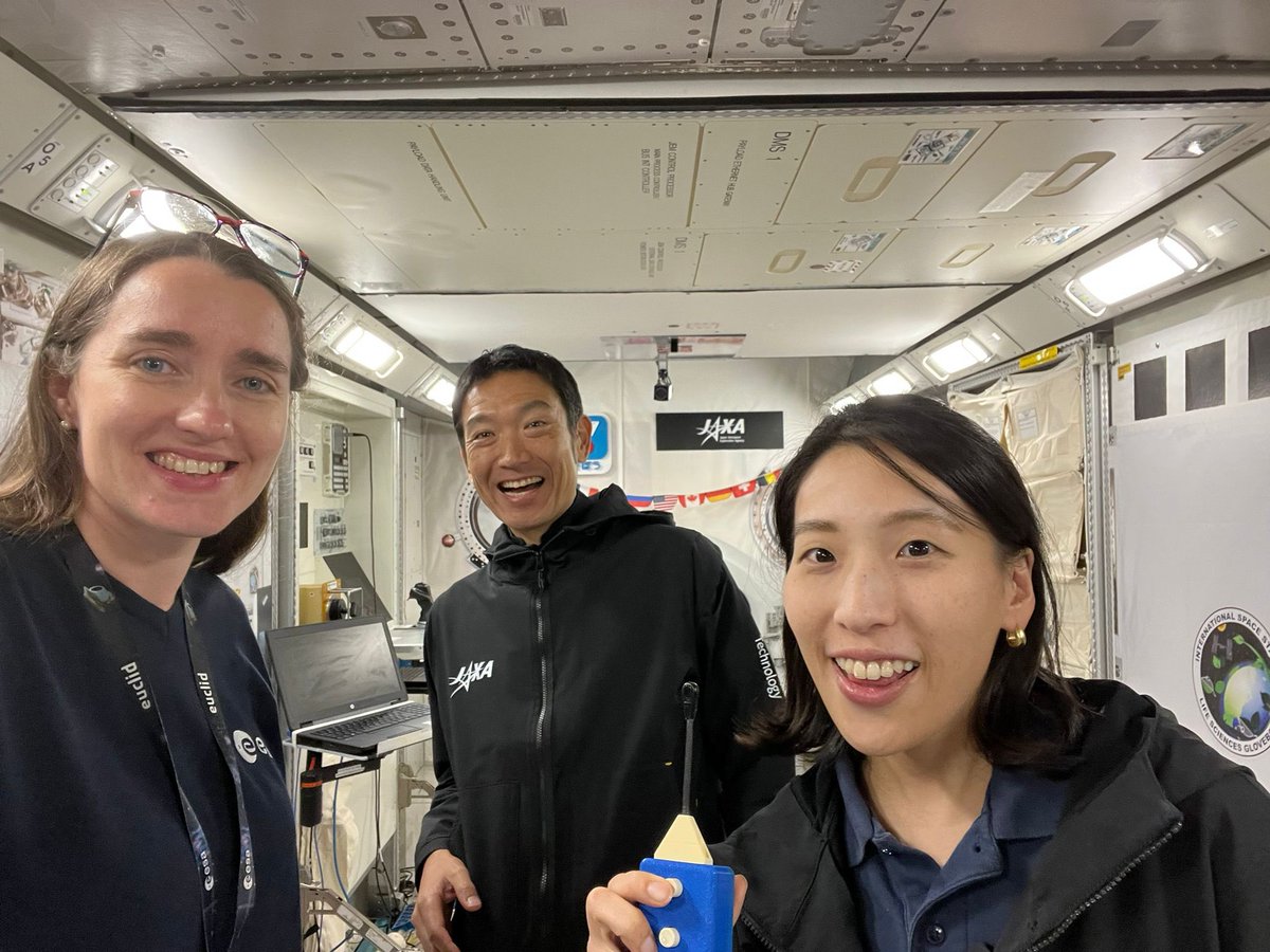 諏訪 理/Makoto Suwa (@astromakotosuwa) on Twitter photo Simulating a regular day on the #InternationalSpaceStation. Enjoyed this training with my fellow astronauts, <a href="/Astro_Rosemary/">Rosemary Coogan</a> and <a href="/AstroAyu/">Ayu Yoneda / 米田あゆ</a> Simulating a regular day on the #InternationalSpaceStation. Enjoyed this training with my fellow astronauts, <a href="/Astro_Rosemary/">Rosemary Coogan</a> and <a href="/AstroAyu/">Ayu Yoneda / 米田あゆ</a>