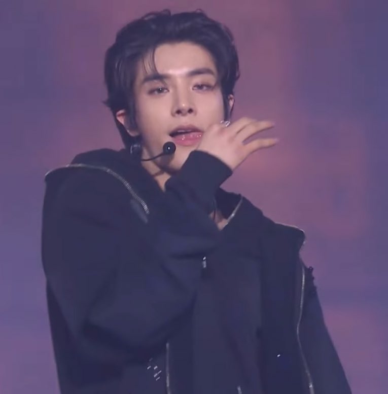 sjydaiIy's tweet photo. got me feeling insane #JAKE #제이크 https://t.co/xAbPUEgO49