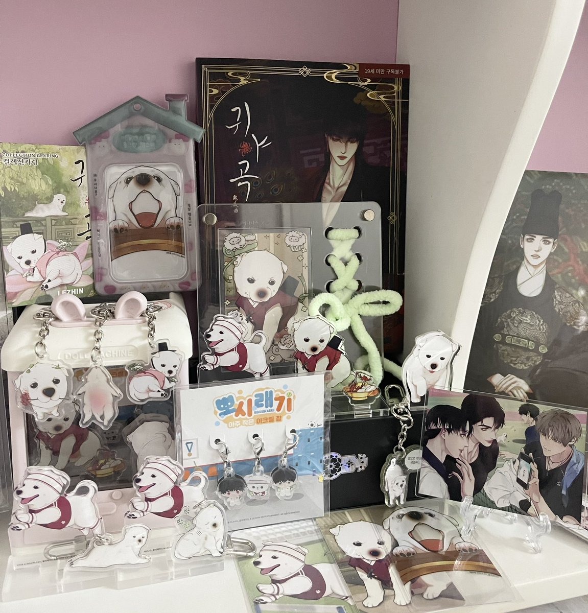 naepit1's tweet photo. Thank you so much @JMEESHOP shop for giving me the opportunity to receive so many Geumdong🐶🇰🇷🛬🇻🇳

이 사랑스럽고 소중한 것들을 모두 소중하게간직하겠습니다. 진심으로 감사합니다

사랑해 재녹
사랑해 금동이
사랑해 @c_r_jade님
사랑해 @ananas4write님

영원히! 사!랑!해! 귀야곡!! ❤️💚🐾 https://t.co/WXW4oNye47