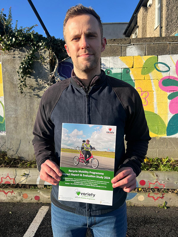 Variety Ireland 🇮🇪 (@variety_ireland) on Twitter photo New Research Shows the positive Impact of our #RecycleMobility Programme. What a way to end 2024!♻️🥰🚲
varietyireland.org/impactofrecycl…
@dcediy <a href="/Dept_Transport/">An Roinn Iompair - Department of Transport</a> <a href="/jackfchambers/">Jack Chambers TD</a> <a href="/EamonRyan/">Eamon Ryan</a> <a href="/lawlessj/">James Lawless</a> <a href="/RCSI_Irl/">RCSI</a> <a href="/JolantaBurke/">Dr Jolanta Burke, CPsychol</a> <a href="/tcddublin/">Trinity College Dublin</a> New Research Shows the positive Impact of our #RecycleMobility Programme. What a way to end 2024!♻️🥰🚲
varietyireland.org/impactofrecycl…
@dcediy <a href="/Dept_Transport/">An Roinn Iompair - Department of Transport</a> <a href="/jackfchambers/">Jack Chambers TD</a> <a href="/EamonRyan/">Eamon Ryan</a> <a href="/lawlessj/">James Lawless</a> <a href="/RCSI_Irl/">RCSI</a> <a href="/JolantaBurke/">Dr Jolanta Burke, CPsychol</a> <a href="/tcddublin/">Trinity College Dublin</a>