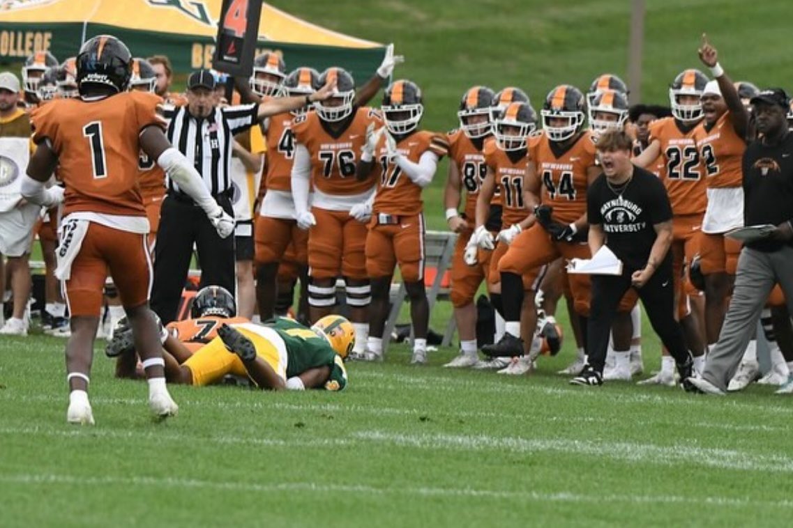 CoachColemanHC's tweet photo. Happy Friday #OneRepAtATime 🧡🖤 https://t.co/kFUbGUZUFC