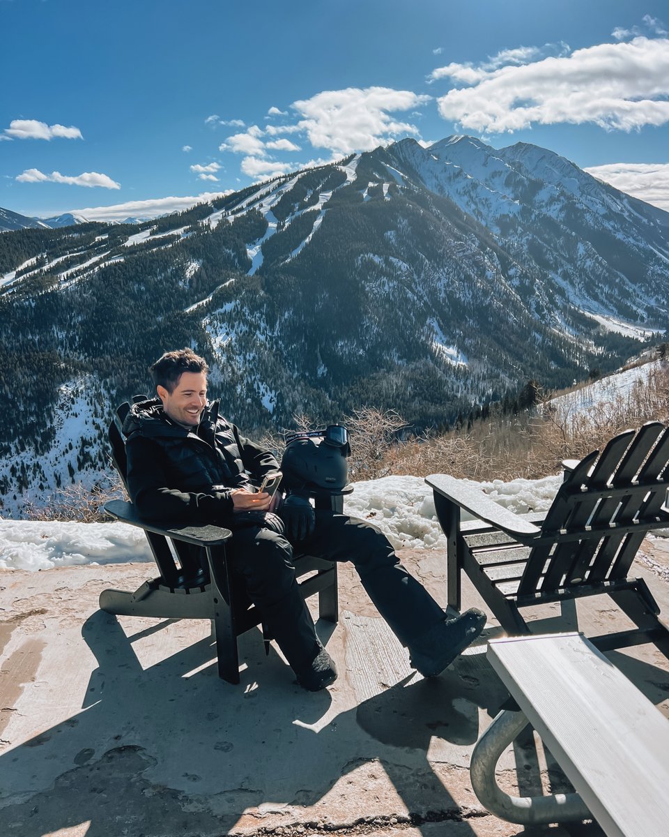 PaulVandervort's tweet photo. mountain livin 🌞🤙 https://t.co/pha1ixmL2A