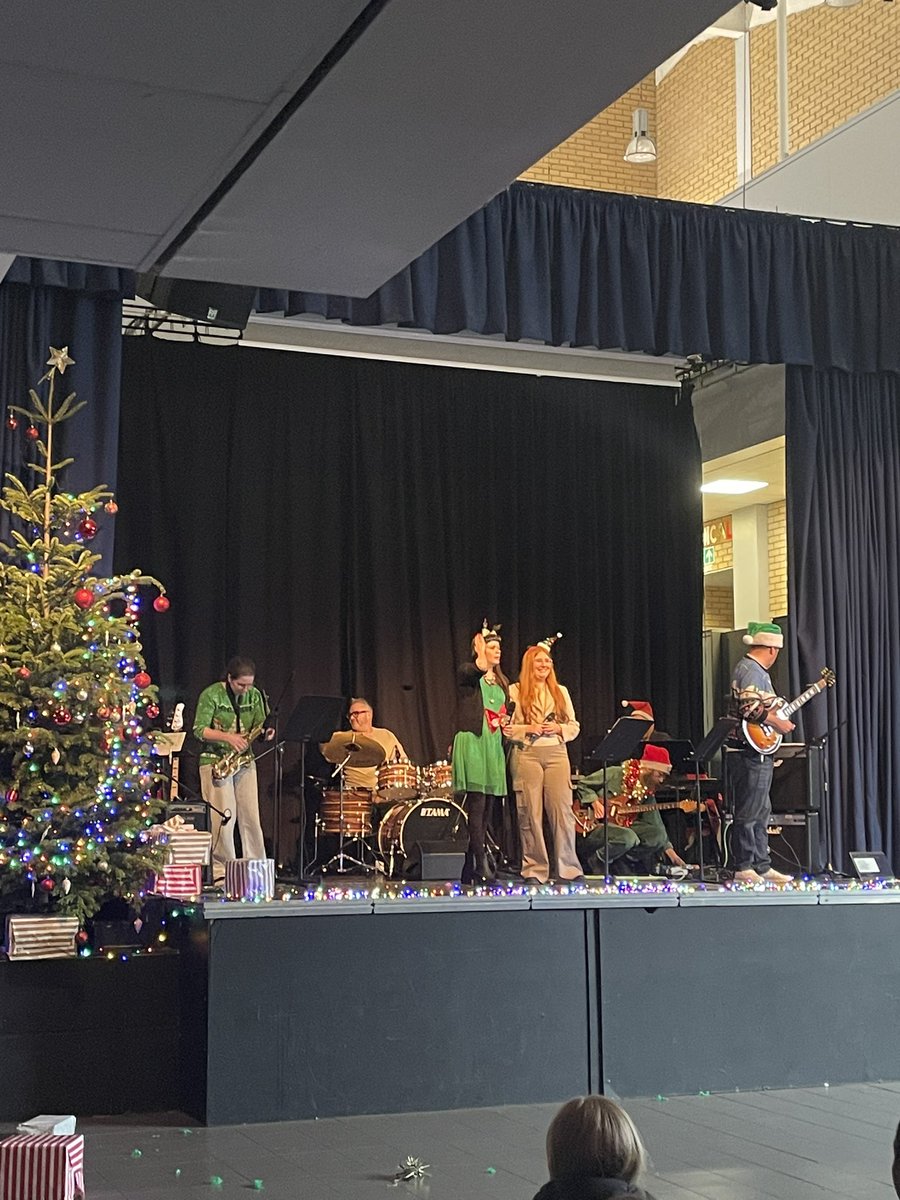 We got the band back together👌