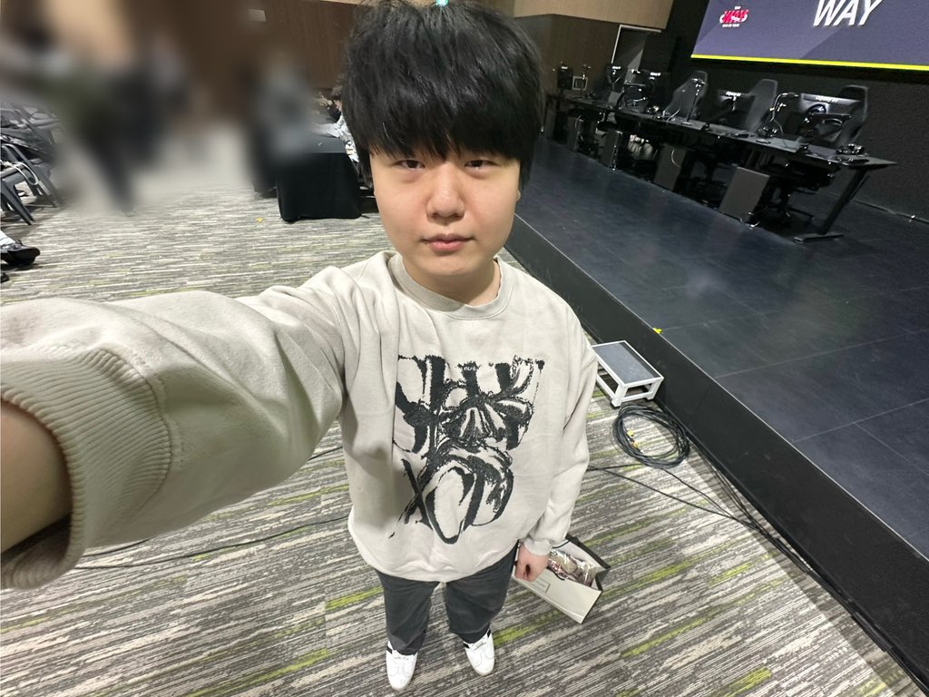 nut_S2's tweet photo. 엠지샷 찍는 엠지듀오 https://t.co/UzTHRvI0kP