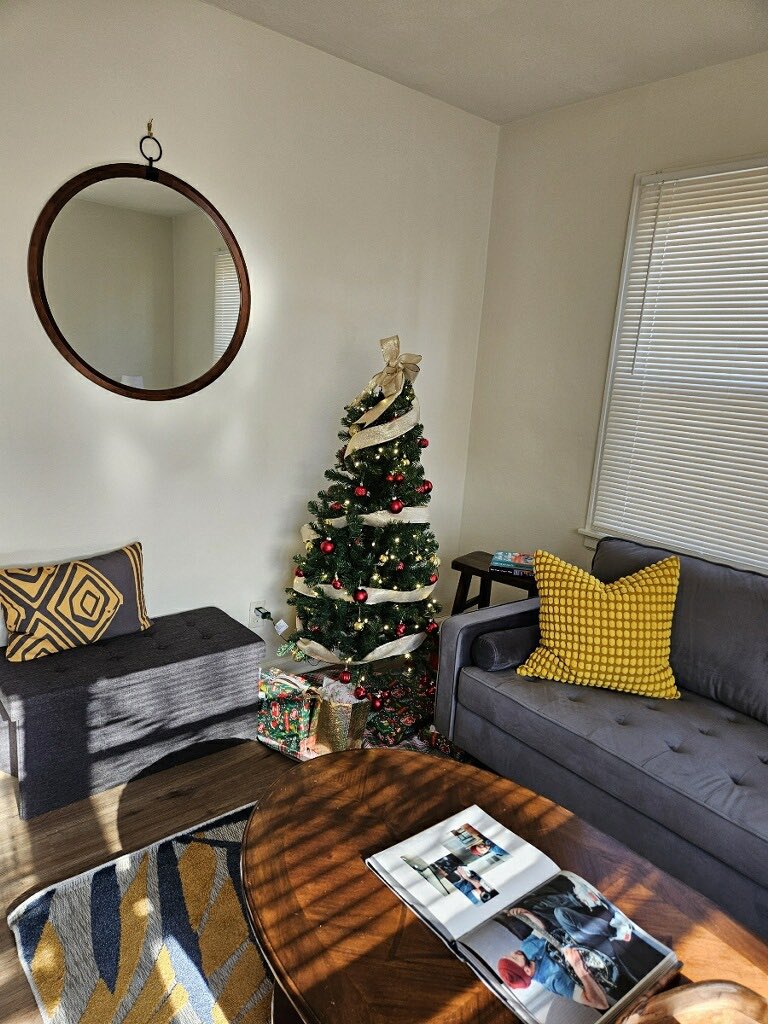 WelcomeHomeDYT's tweet photo. More photos from our install. #changinglivesonehomeatatime #welcomehomedayton https://t.co/T8opMPeR3c