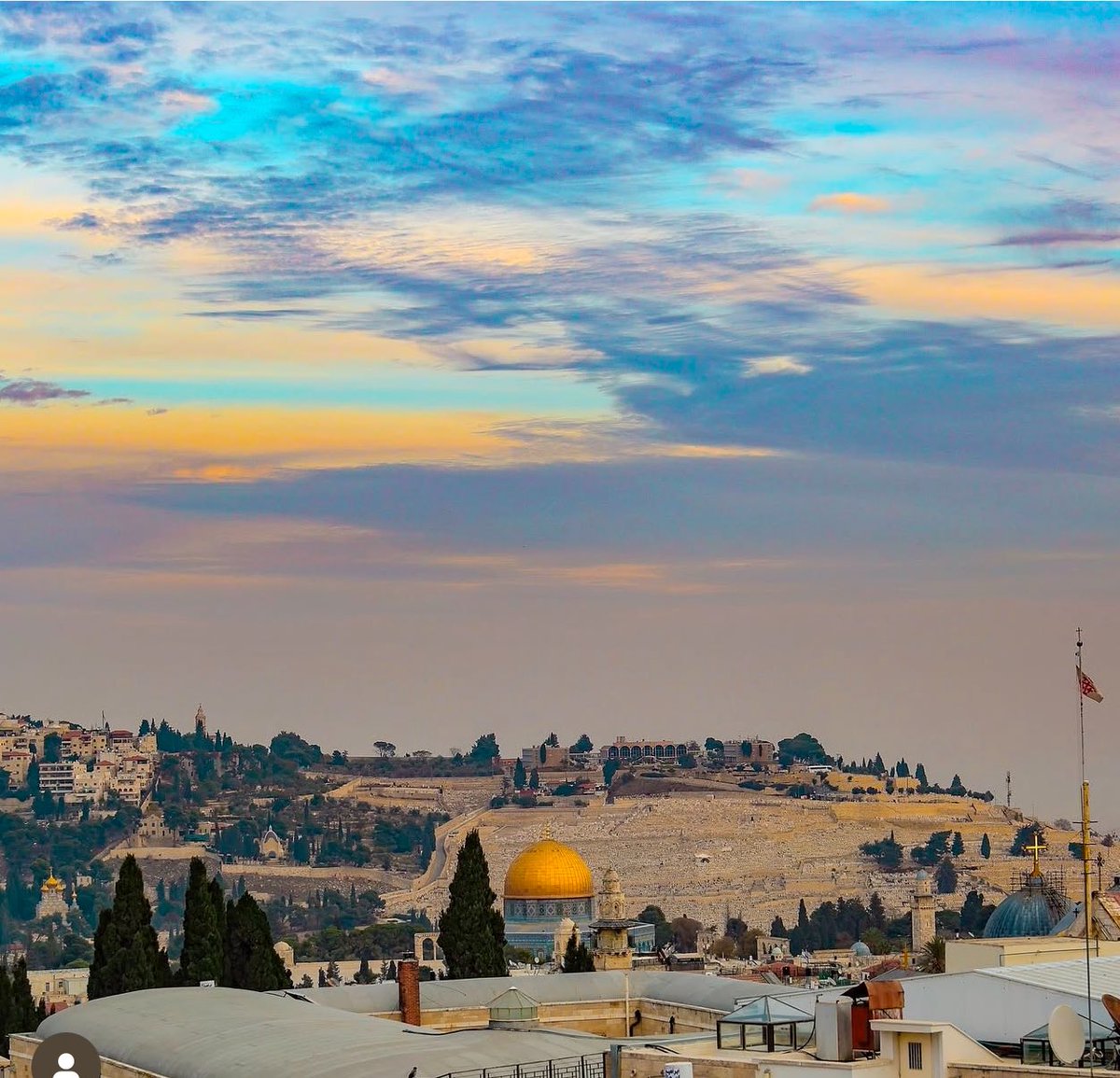 Shabbat Shalom from our capital to yours 💙🇮🇱

📷 <a href="/ArnonBossani/">ארנון בוסאני Arnon Bossani</a>