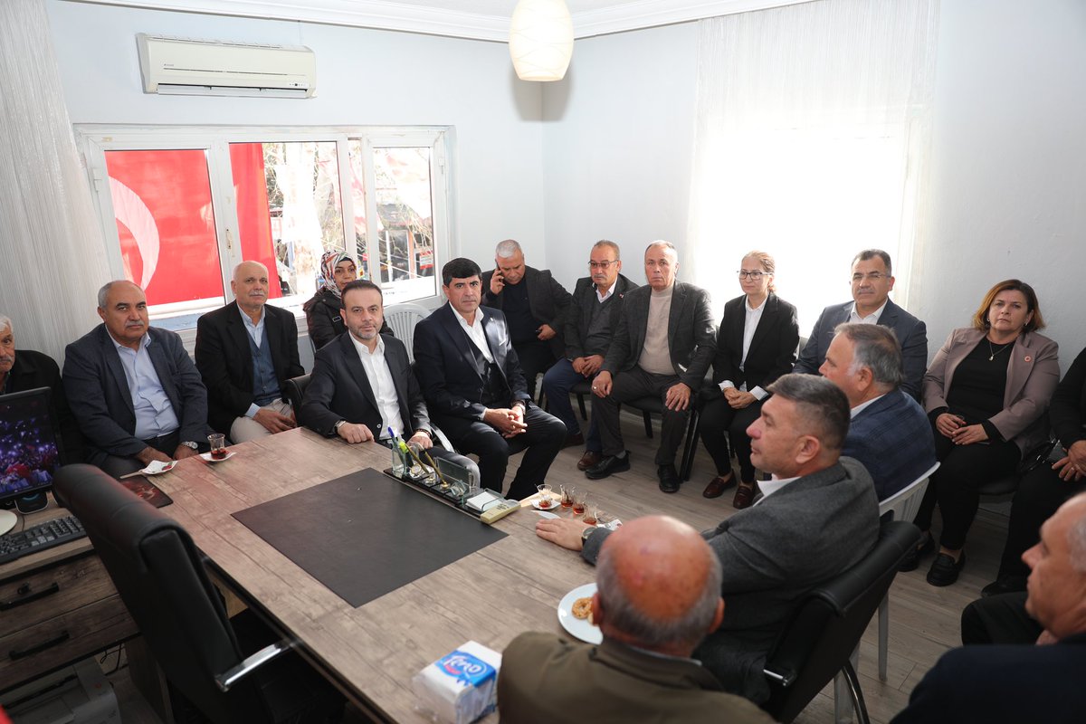 ozangulacti's tweet photo. 📍Karaisalı MHP İlçe Başkanlığı

Cumhur İttifakı ortağımız, MHP Karaisalı İlçe Başkan Vekilimiz Yakup Özcan’ı ve yönetim kurulu üyelerini  ziyaret ettik. 

Nazik misafirperverlikleri için teşekkür ediyor, çalışmalarında başarılar diliyorum. 

#Cumhurittifakı olarak ülkemiz, şehrimiz ve milletimiz için azimle ve inançla çalışmaya devam edeceğiz.

Birliğimiz daim olsun.