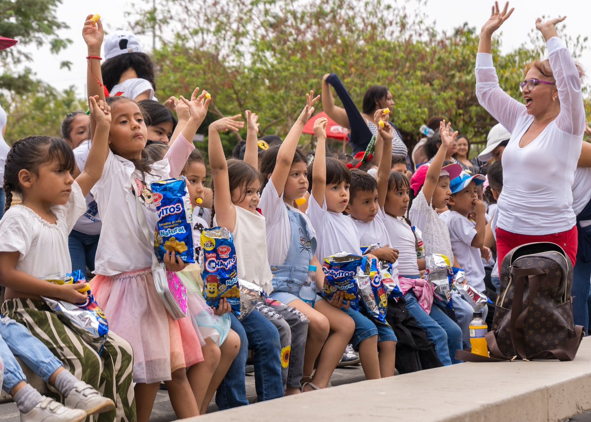FernandCornejoV's tweet photo. #EPDase | Ayer, más de 1.000 niños de distintos sectores de Guayaquil disfrutaron de un agasajo navideño en la Concha Acústica del Parque Samanes, donde también se entregaron sillas de ruedas a personas con discapacidad física e intelectual.
Bajo la administración del alcalde @aquilesalvarez, más de 580.000 ciudadanos han sido beneficiados a través de los programas sociales de EP DASE, fortaleciendo la inclusión y solidaridad para seguir construyendo la #CiudadDeTodos.