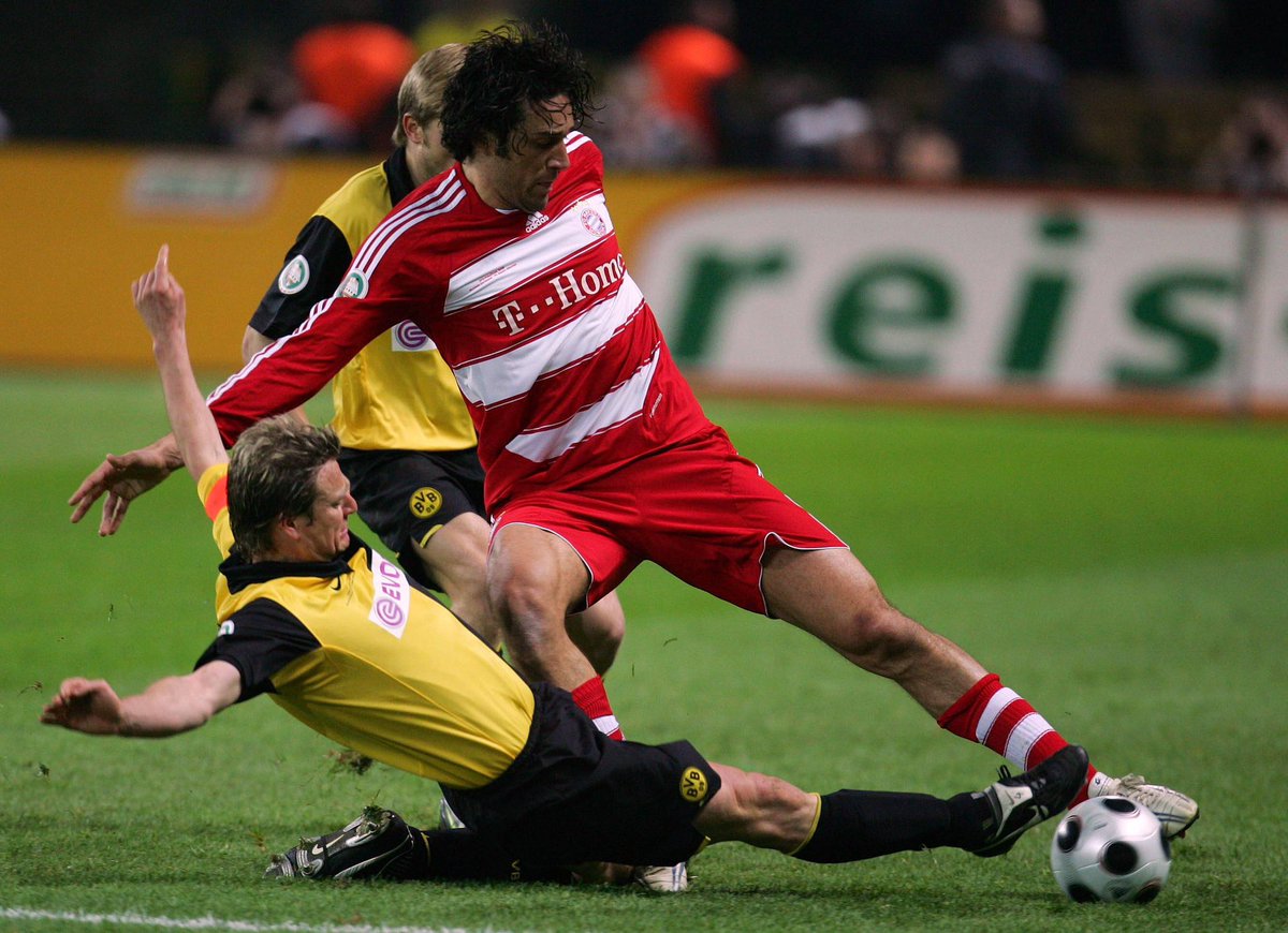 4) Christian Wörns

469 Bundesligaspiele, eigentlich jedes davon überragend. (Im Bild ein sanftes Einsteigen gegen Luca Toni.)