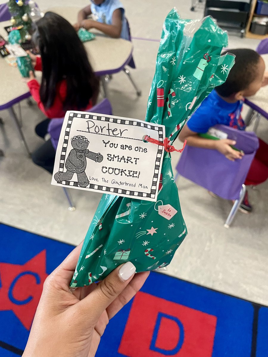 Ms_MartinezPreK's tweet photo. Gingerbread Man Day!
#PISDPK #PomeroyES https://t.co/q75eNl9RgW