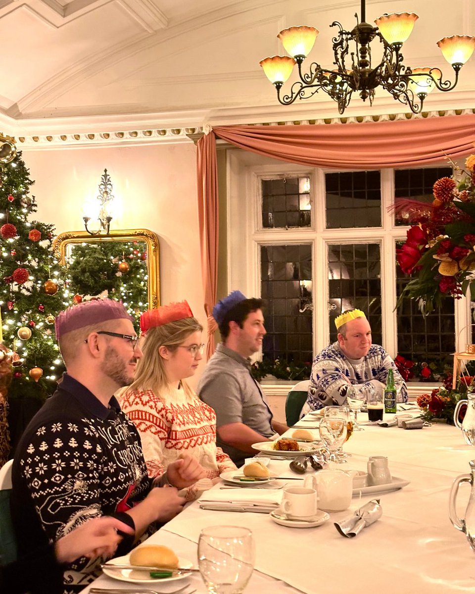 Fly High Media ™ tweet media