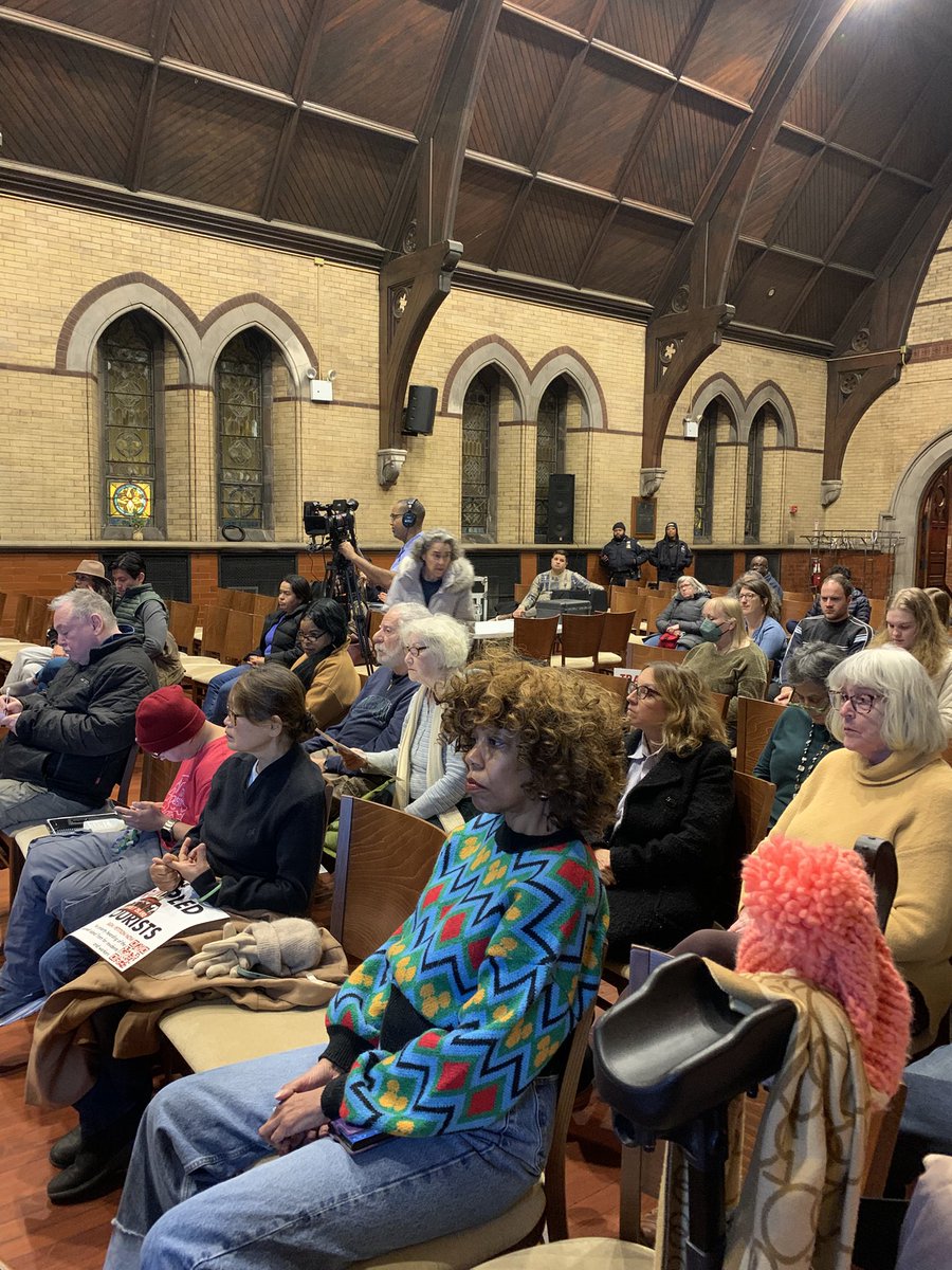 PaulKrikler's tweet photo. Good morning @Rebecca76AD @LizKrueger @JulieMenin @RIOCny @Rooseveltisland 

Last night, 20 residents came and spoke with passion and clarity about why we need priority boarding of the tram.  

We even gave candy to tourists, who did not mind waiting. 

https://t.co/H3IOzfHlUf https://t.co/jGPojhlasZ