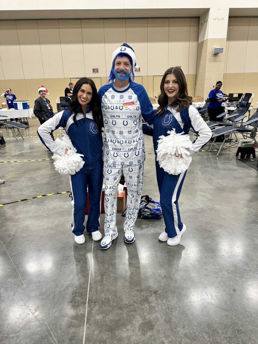 RickStevens63's tweet photo. Bleed Blue Blood Drive
@LucasOilStadium @indianablood #DoubleRed @coltscommunity @ColtsLife
@ColtsCheer https://t.co/YEvl0RbstW