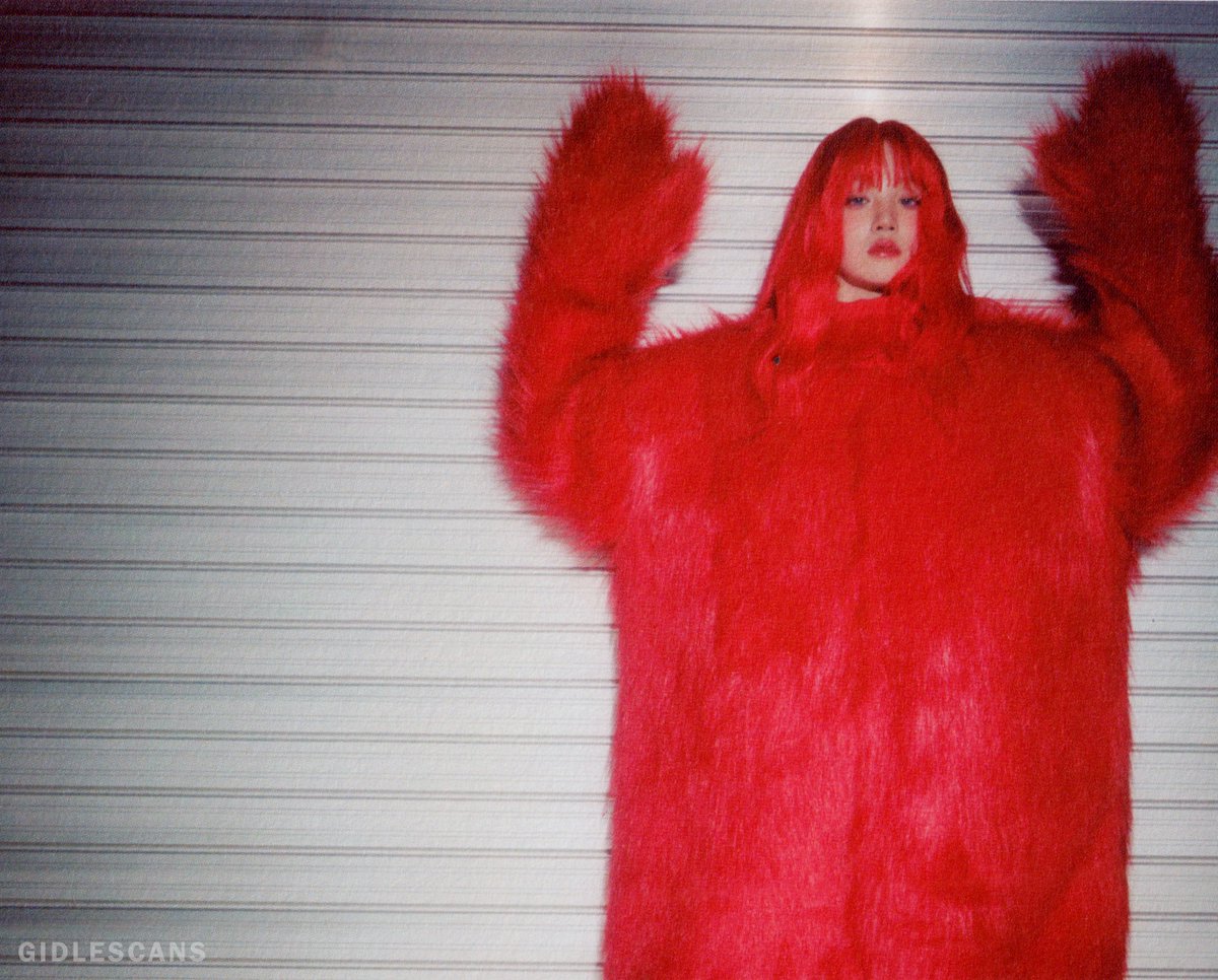 gidlescans's tweet photo. ~•°scan

「 yuqi 'YUQ1' (rabbit ver.) 」

#YUQI #우기 @G_I_DLE https://t.co/qvGu2JBim5