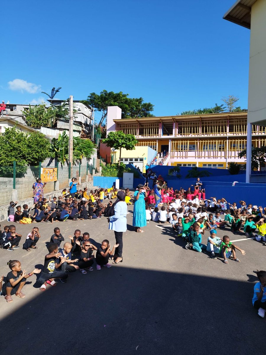 Veronique Moreira (@vmoreirausep) on Twitter photo L’USEP exprime sa solidarité aux membres du comité USEP de Mayotte et engagera un appel à contribution en fonction des besoins de reconstruction qui seront identifiés. <a href="/usepnationale/">USEP nationale</a> <a href="/Prefet976/">Préfet de Mayotte</a> <a href="/ac_mayotte/">Académie de Mayotte</a> L’USEP exprime sa solidarité aux membres du comité USEP de Mayotte et engagera un appel à contribution en fonction des besoins de reconstruction qui seront identifiés. <a href="/usepnationale/">USEP nationale</a> <a href="/Prefet976/">Préfet de Mayotte</a> <a href="/ac_mayotte/">Académie de Mayotte</a>
