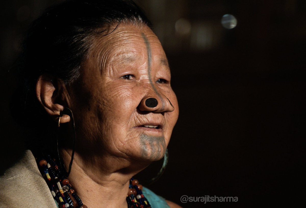 An Apatani woman from Ziro Valley, Arunachal Pradesh.
.
.
.
#ArunachalPradesh #zirovalley #apatani #tattooart #northeastindia #incredibleindia #exploreindia #travelling #photography <a href="/PemaKhanduBJP/">Pema Khandu པདྨ་མཁའ་འགྲོ་།</a> <a href="/KirenRijiju/">Kiren Rijiju</a>