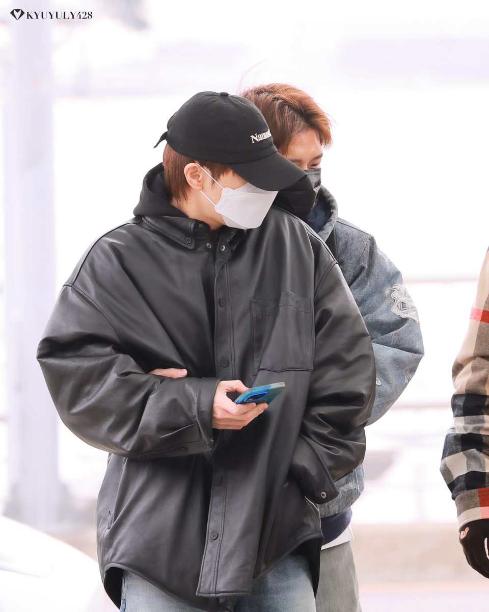 kyuyuly428's tweet photo. 20241220 김성규 남우현 ICN 

🥰🥰🥰

#인피니트 #INFINITE 
#성규 #김성규 #KIMSUNGKYU 
#우현 #남우현 #NAMWOOHYUN https://t.co/vRvEV8GCON