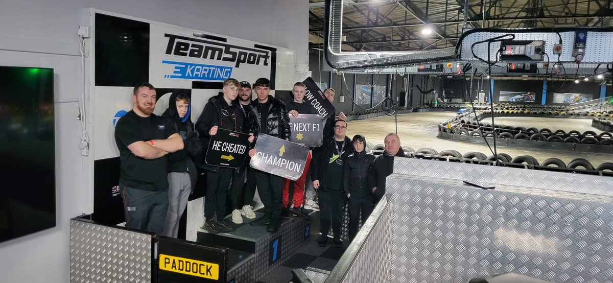 Alistair Neil tweet media