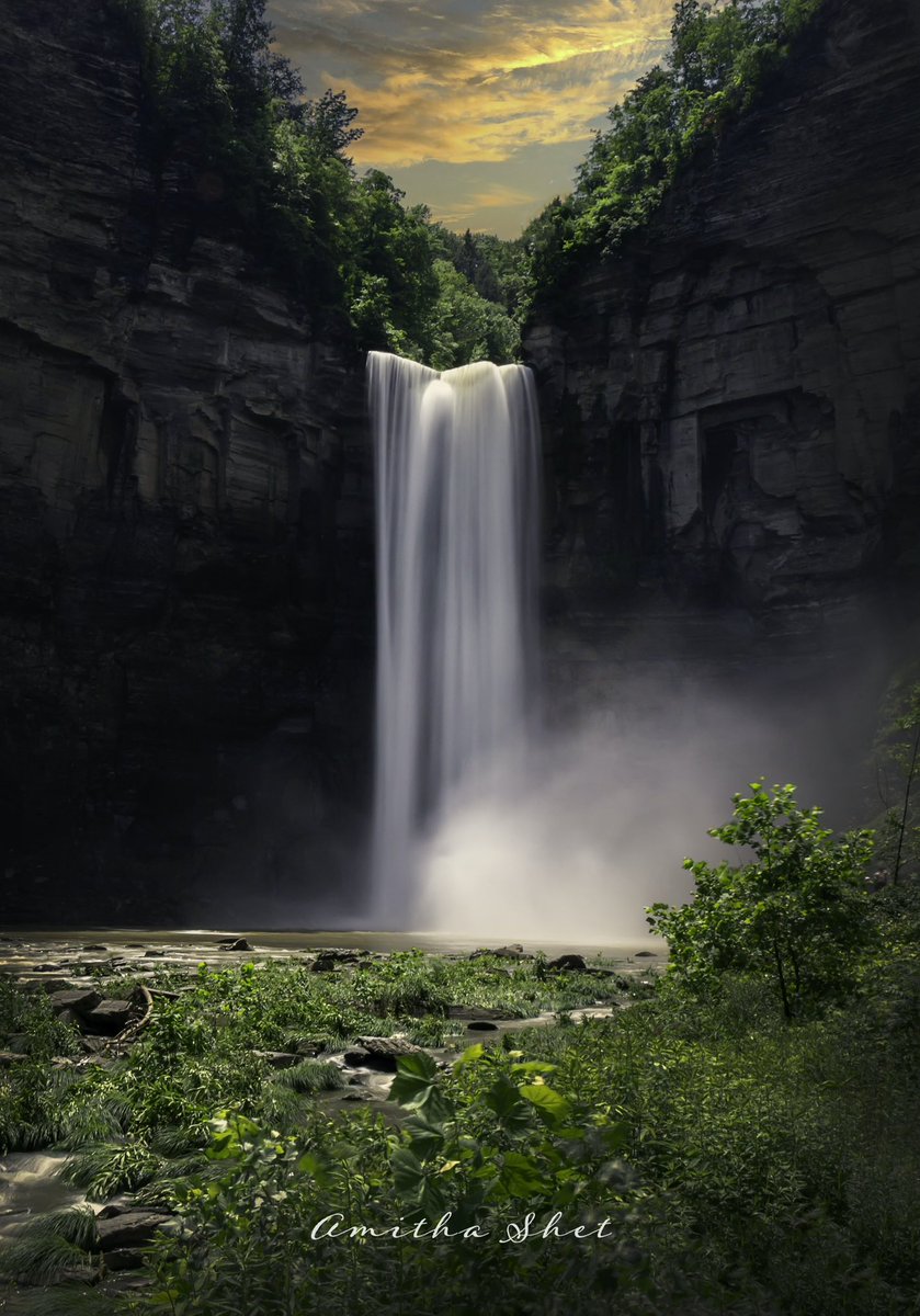 AmithaShet's tweet image. Nature's masterpiece: Taughannock Falls, where the roar of the water meets the serenity of the gorge!!!

amithashet.com
#amithashet #trumansburgny #taughannockfalls #taughannockfallsstatepark