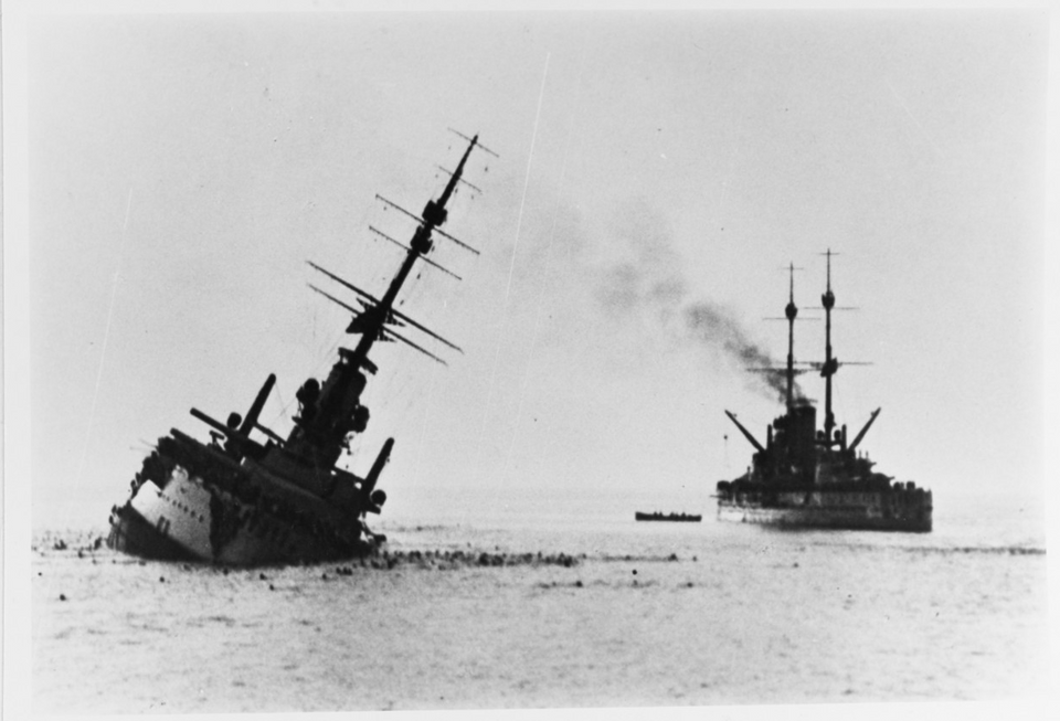 r116440's tweet photo. Imperial #AustroHungarian Tegetthoff class dreadnought #battleship SMS 'Szent István' sinking after torpedoed by an Italian torpedo boat. #Premuda, #Croatia 11 June 1918. 89 sailors and officers died #warship #navy #naval #WW1 https://t.co/QyOL6U8WMz