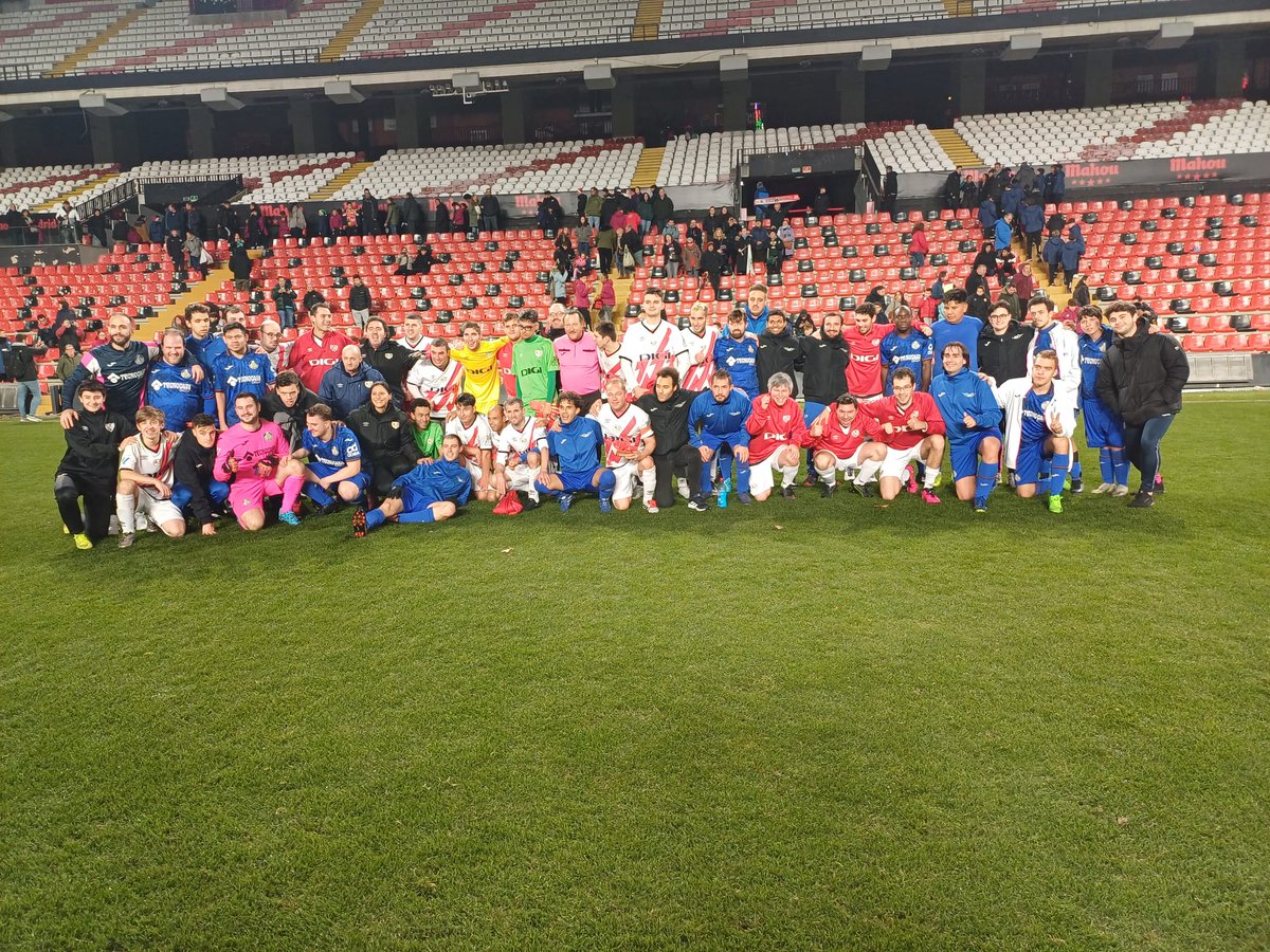 fundacionGTF's tweet photo. Nuestro #GetaGenuine disputรณ un encuentro amistoso solidario frente al @rayovallecano ๐ค
Todos los fondos recaudados se donarรกn al Hospital Infanta Leonor ๐ฅ
#VamosGetaGenuine https://t.co/IsdTN855Sb