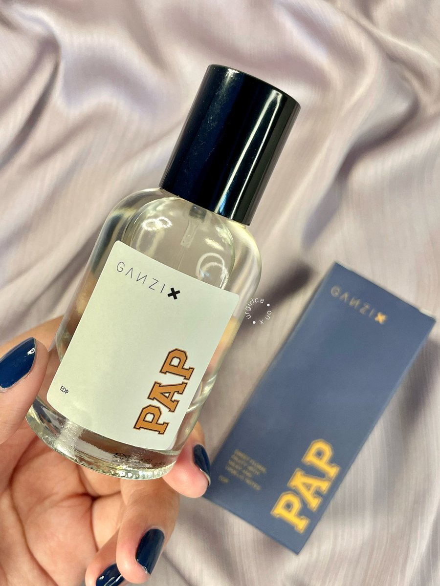 urgirlca's tweet photo. definisi parfum favv aku ini tuhh🫵🏻✨
wanginya sweet milky ga bikin eneg samsek

udah habis 1 botol karna sering bgt aku pake😭

#GanziX #MasyarakatWangi https://t.co/YLQy8qO17x