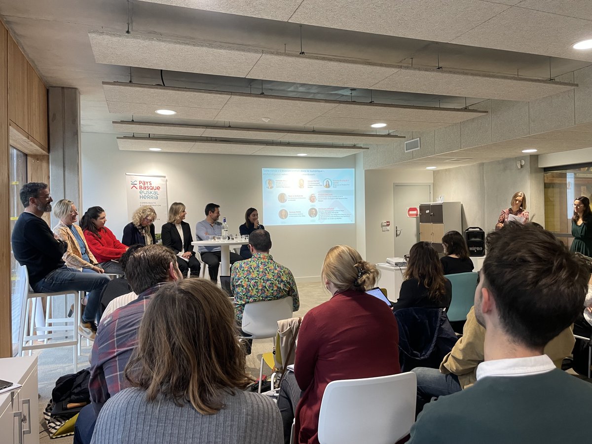 #PyrénéesAtlantiques 📍 <a href="/ESEA_NA/">ESEA Nouvelle-Aquitaine</a> participait, début décembre, à un événement autour de l’#écoconception #numérique, organisé par la <a href="/CommunautePB/">CommunautéPaysBasque</a> et ses partenaires.

👉Nos équipes ont d'ailleurs co-animé l'atelier thématique « Focus Santé - l'écoconception dans la e-santé ».