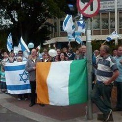 Sanaya10998's tweet photo. Ireland stands by Israel, regardless of what their government says; the voices of the people will have their say.
#IrishSupportForIsrael #PeoplePower #StandWithIsrael #TrueVoices https://t.co/dkO85M6rFg