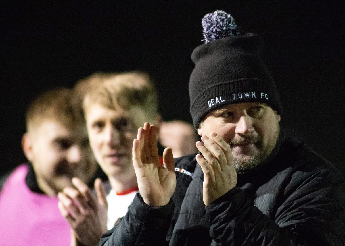 🎅| THE KING'S SPEECH

No need to wait until 3pm on Christmas Day, have a read here 👇

🔗 t.ly/S8mQI

#COYH ⚫⚪