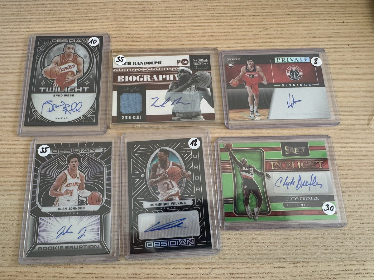 jeanbagate's tweet image. Petit post de vente
D’autres cartes en commentaires
Les prix sont OBO et port non inclus
N’hésitez pas si vous avez des questions 
#nbacardsaddict
 Bijan /49 et on card
Aldama revolution Galactic 
Zach /25 sticker
Webb /149
Jalen RC /75
Wilkins/99
Drexler /99