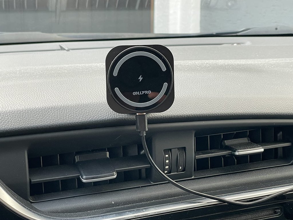 OHLPROTECH's tweet image. ⚡Magsafe Car Mount Charger⚡
🎄Specially designed for iPhone with magsafe function🎀OHLPRO-solves some small problems for your travel, making travel more convenient
#ohlpro  #iPhone #MagSafe