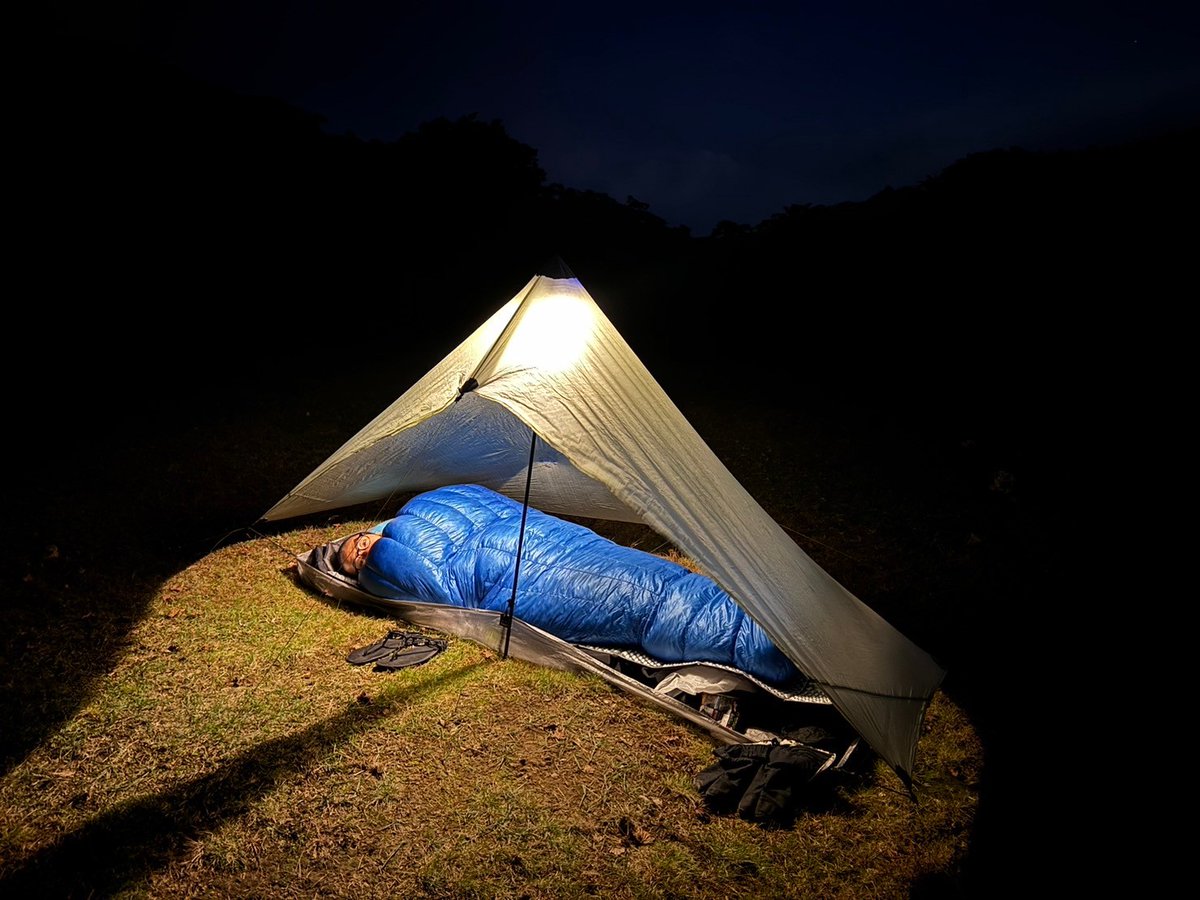 KEC_Camp's tweet photo. これはZpacks
#みんなの寝袋で外で寝てる写真見せて
#Zpacks https://t.co/vFJ7NtBfXp