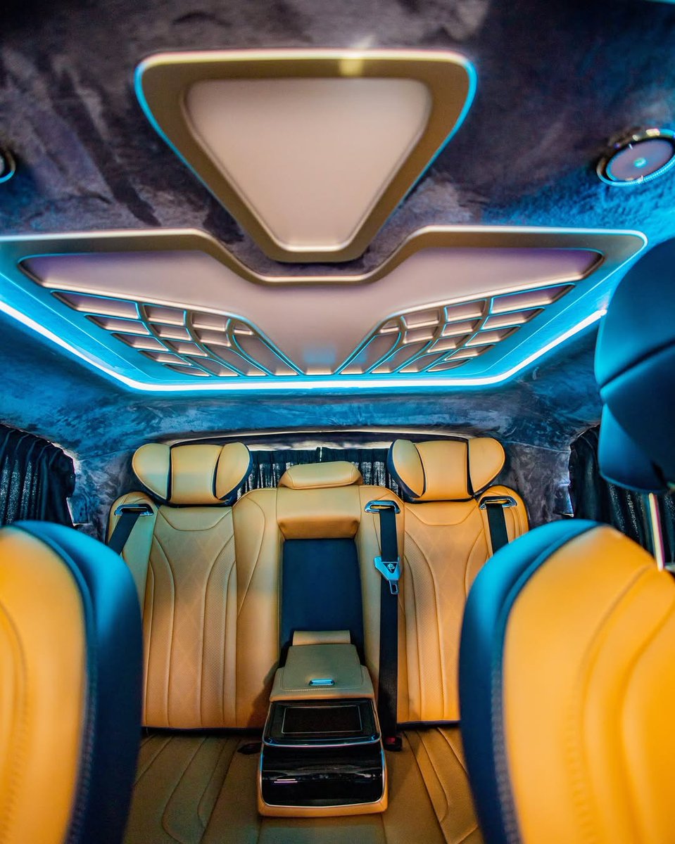AfricaTourismS1's tweet image. #atsrwanda

Profitez du luxe de notre magnifique #BlueQueen #MAYBACH, confortable pour les mariages, les VIP, les événements et bien plus encore 🤩

N'hésitez pas à nous envoyer un message en privé pour les réservations

#ats #rwanda #vehicule #luxe #maybach #tourisme #logistique