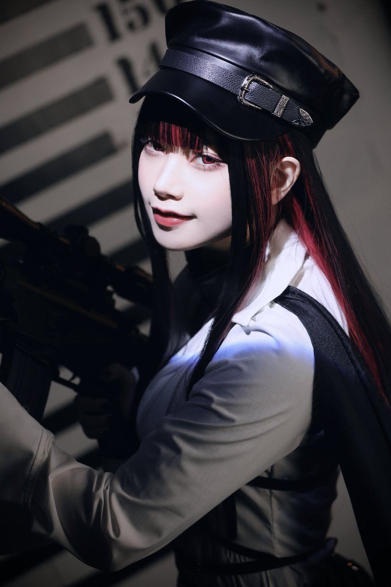 Akase_Official's tweet photo. watching you. https://t.co/kv27XQGguy
